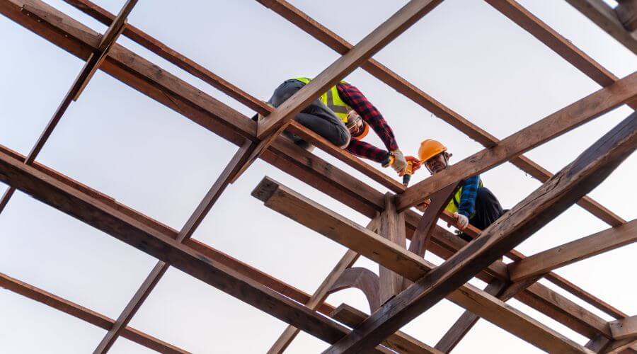 Professional residential roofers in Kendallville, IN